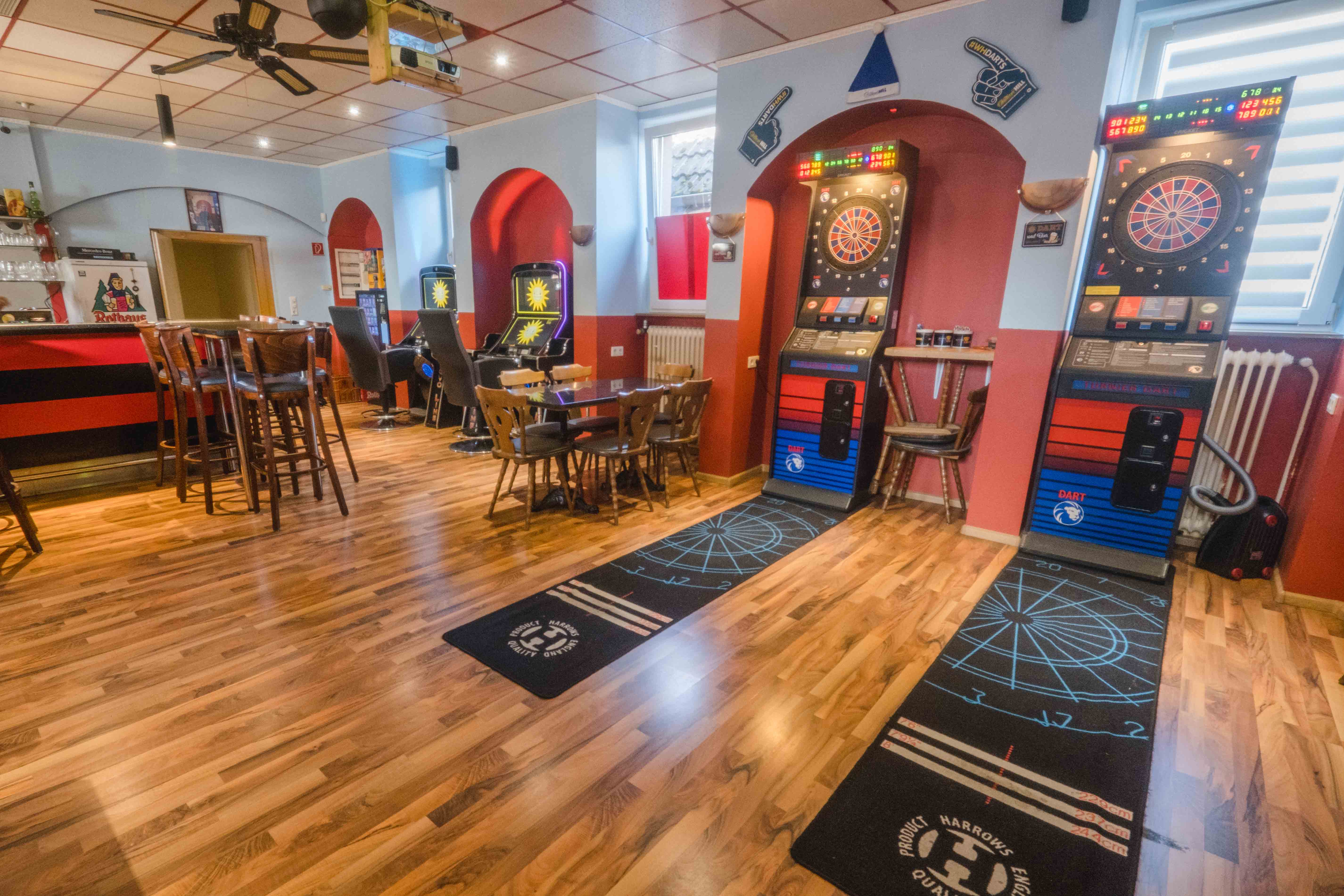 Bistro mit Spielautomaten